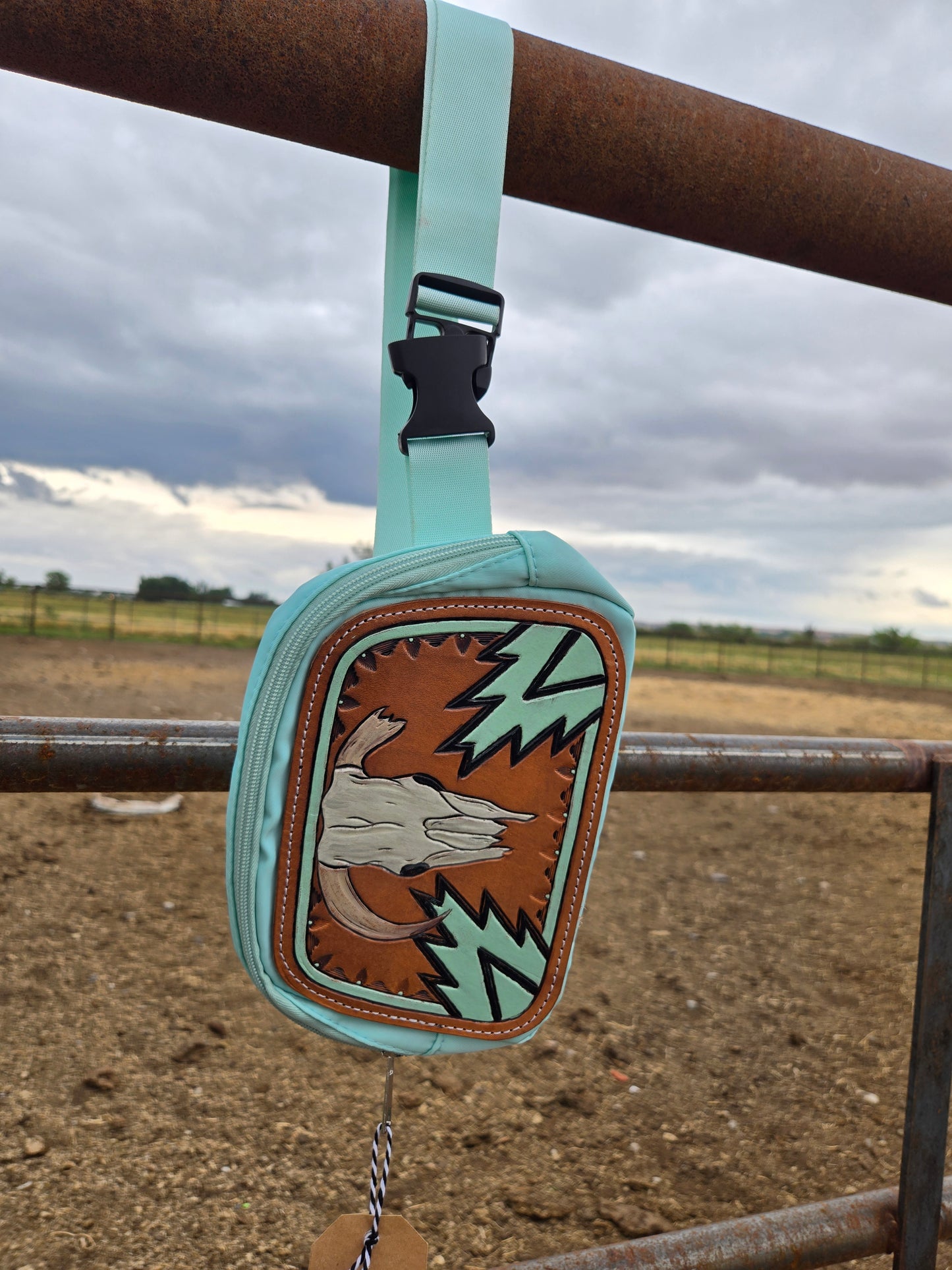 Broken Skull Fanny Pack