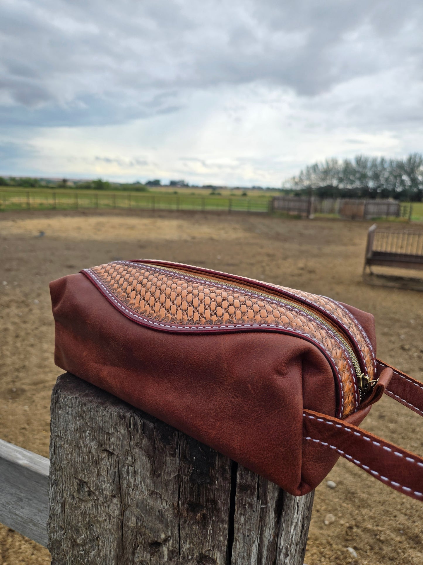 Basket Stamped Shave Bag