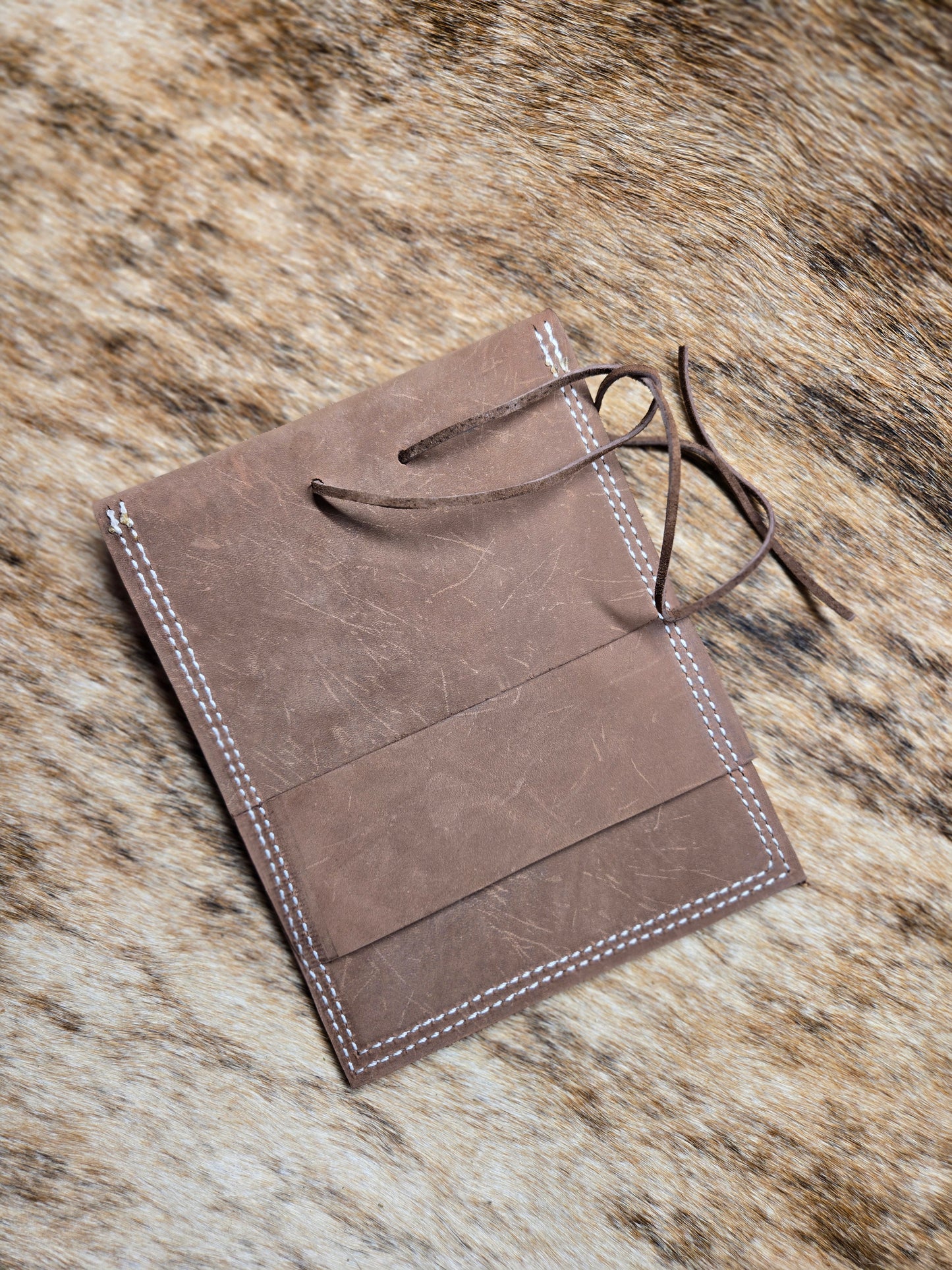 Arrowhead Basket Stamp Saddle Phone Case